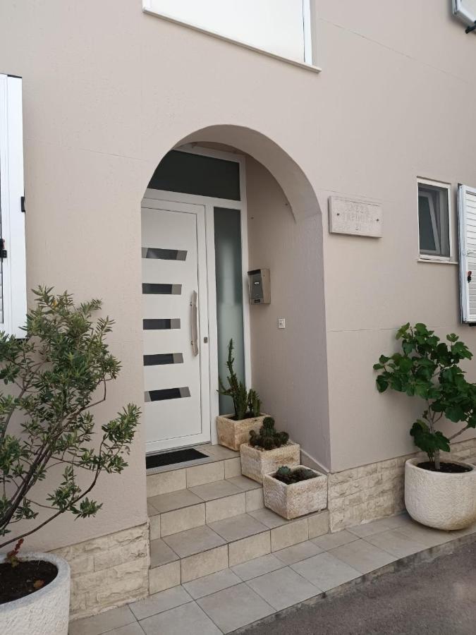 Apartments Vrime Biograd Na Moru Exterior photo