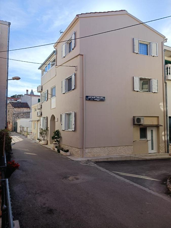 Apartments Vrime Biograd Na Moru Exterior photo