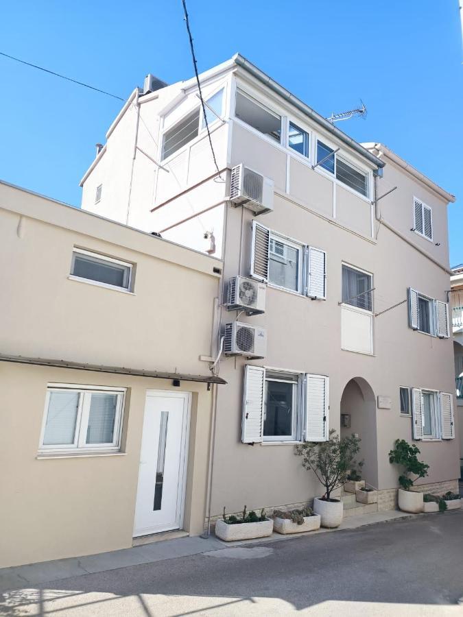 Apartments Vrime Biograd Na Moru Exterior photo
